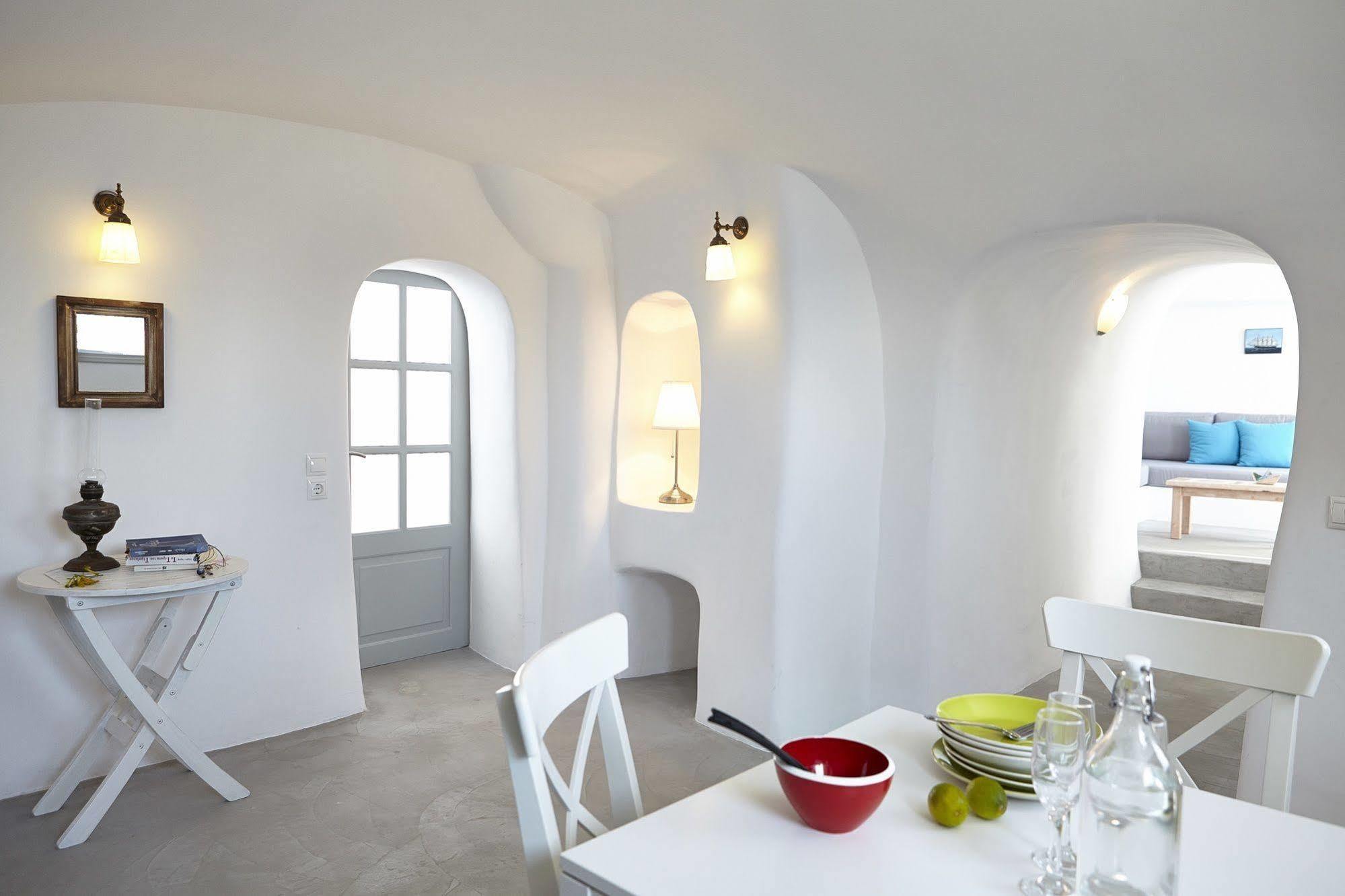 Liakada Oia Suites Ngoại thất bức ảnh
